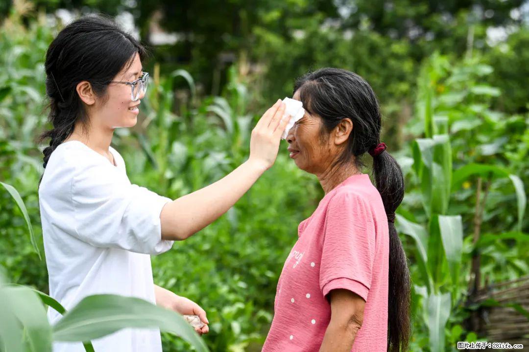 全网追的“扁担女孩”，找了一份暑假工，时薪12元 - 汉中生活资讯 - 汉中28生活网 hanzhong.28life.com